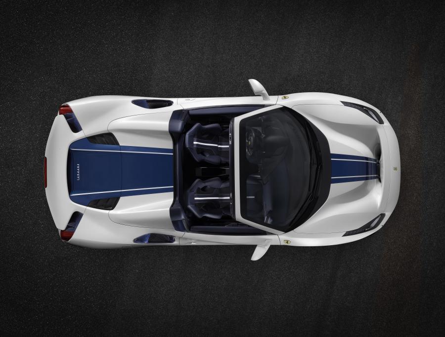  Ferrari 488 Pista Spider 2018 года  (фото 6 из 11)